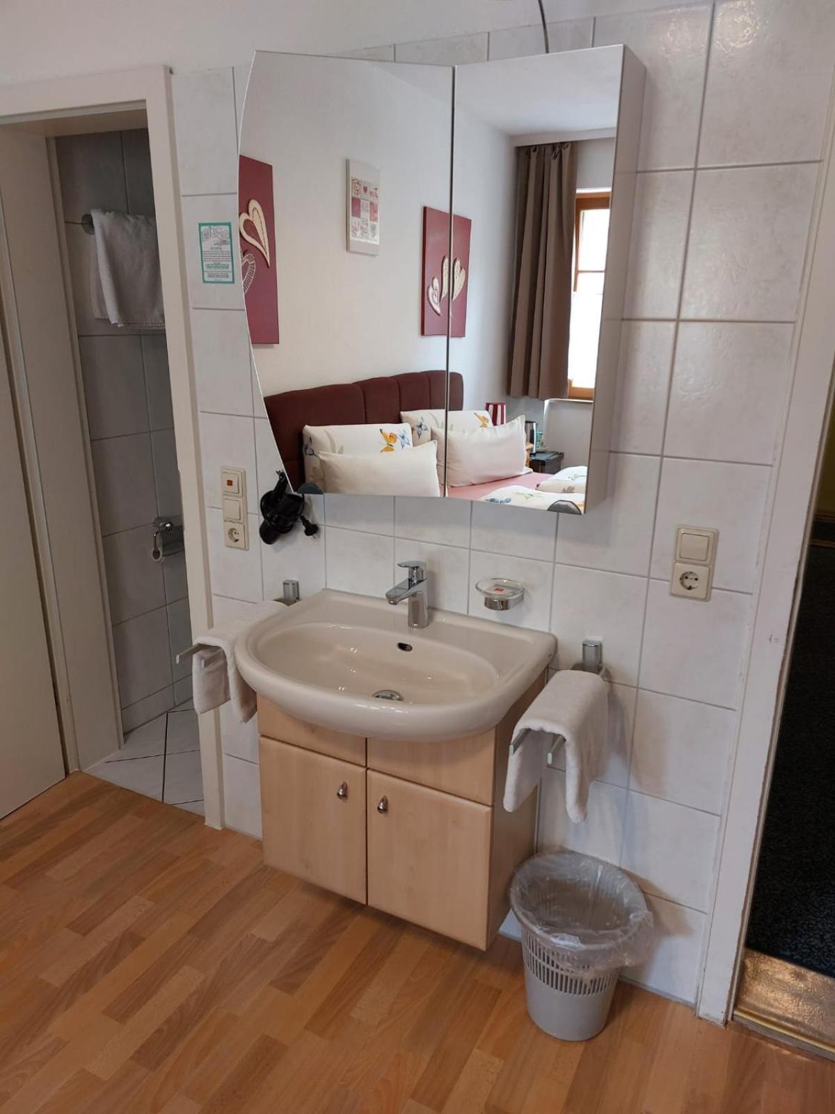 Schwabenstuben Doppelzimmer 梅尔斯堡 外观 照片