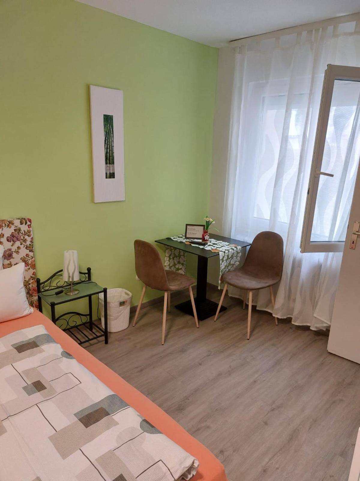 Schwabenstuben Doppelzimmer 梅尔斯堡 外观 照片
